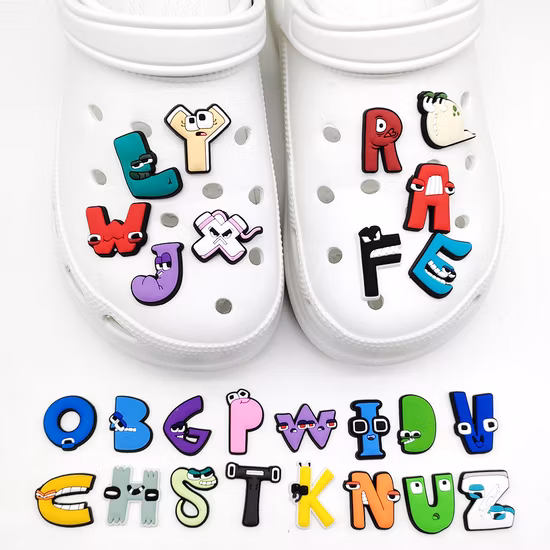26 шт., подвески в форме крокодила с алфавитом, украшения для обуви, подвески для сабо, сандалии, аксессуары для обуви для детей, мальчиков и девочек, праздничные подарки